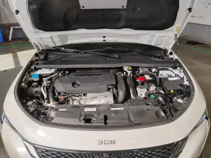Photo 6 Peugeot 308  SW PHEV 225 e-EAT8 GT