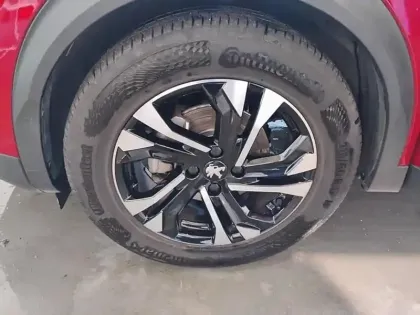 Photo 14 Peugeot 2008  PureTech 100 S&S BVM6 Allure