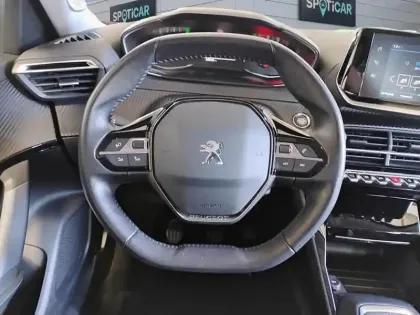 Photo 11 Peugeot 2008  PureTech 100 S&S BVM6 Allure