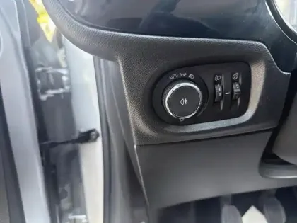 Photo 15 Opel Corsa  1.2 Turbo 100 ch BVM6 Edition