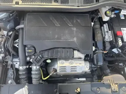 Photo 6 Opel Corsa  1.2 Turbo 100 ch BVM6 Edition