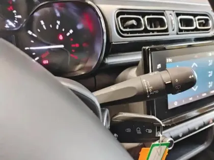 Photo 17 Citroën C3  PureTech 110 S&S BVM6 Shine