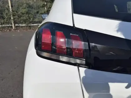 Photo 25 Peugeot 208  PureTech 75 S&S BVM5 Like