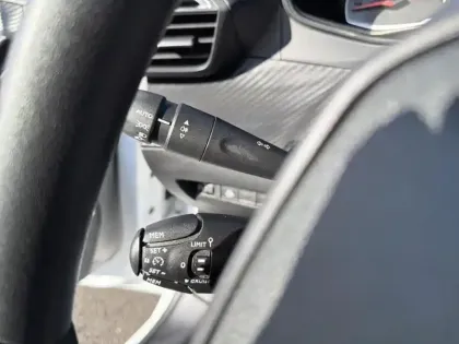 Photo 16 Peugeot 208  PureTech 75 S&S BVM5 Like