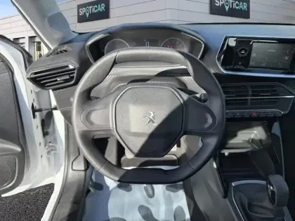 Photo 11 Peugeot 208  PureTech 75 S&S BVM5 Like