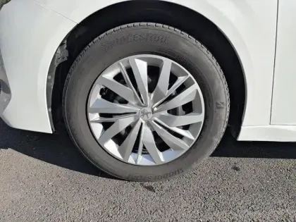 Photo 14 Peugeot 208  PureTech 75 S&S BVM5 Like