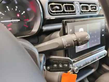 Photo 17 Citroën C3  PureTech 110 S&S BVM6 Shine