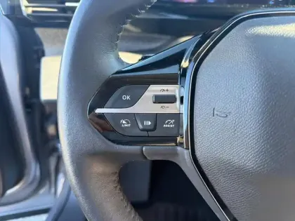 Photo 18 Peugeot 408  PureTech 130 ch S&S EAT8 Allure