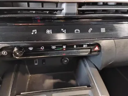 Photo 12 Citroën C5 aircross  Hybride Rechargeable 180 e-EAT8 Shine