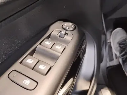 Photo 19 Citroën C5 aircross  Hybride Rechargeable 180 e-EAT8 Shine