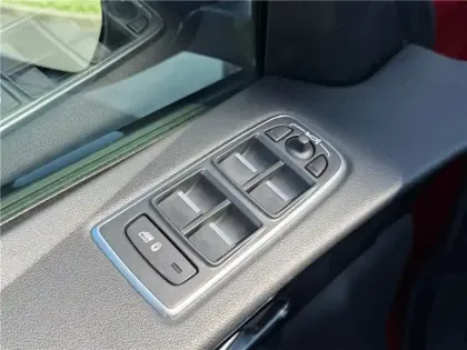 Photo 39 Jaguar F-Pace Gén. I Ph1 Evo R-Sport 5