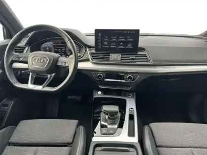 Photo 7 Audi Q5 50 TFSIe 299 S tronic 7 Quattro S line