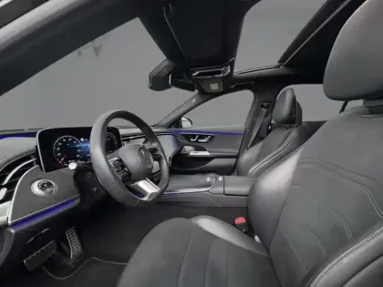 Photo 17 Mercedes Classe E  300 e Hybrid EQ AMG L