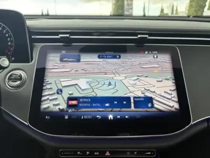 Photo 18 Mercedes Classe E  300 e Hybrid EQ AMG L