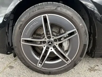 Photo 8 Mercedes Classe E  300 e Hybrid EQ AMG L