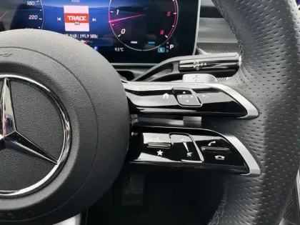 Photo 16 Mercedes Classe C  220 d Berline AMG Lin