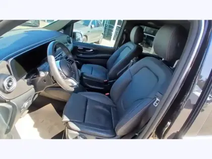 Photo 16 Mercedes CLA V 300 d 4MATIC AVANTGARDE Long