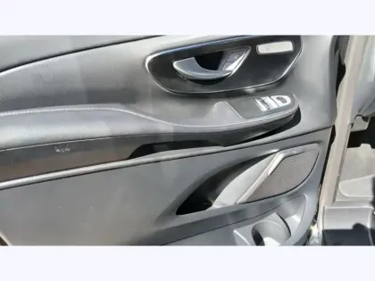 Photo 13 Mercedes CLA V 300 d 4MATIC AVANTGARDE Long