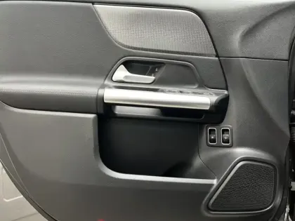 Photo 13 Mercedes GLA 250 e Business Line