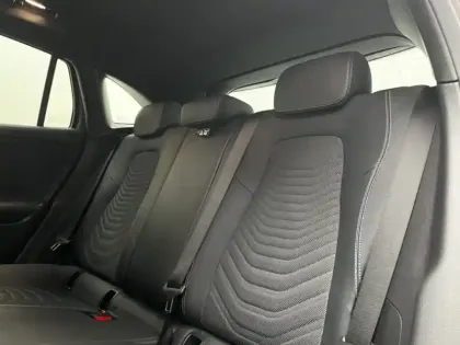 Photo 18 Mercedes GLA 250 e Business Line