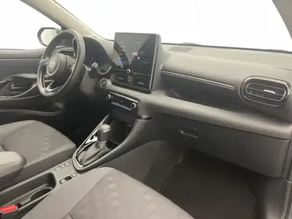 Photo 20 Toyota Yaris Hybride 116h Design MC2