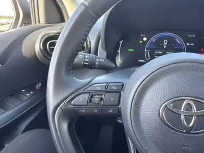 Photo 14 Toyota Yaris Hybride 116h Design