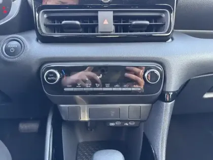 Photo 12 Toyota Yaris Hybride 116h Design