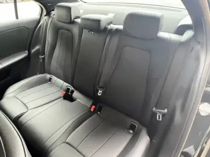 Photo 8 Mercedes Classe A 200 d Berline Business Line