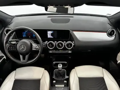 Photo 27 Mercedes Classe B 180 d Style Line 5p