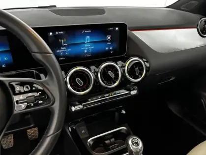 Photo 16 Mercedes Classe B 180 d Style Line 5p