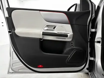 Photo 11 Mercedes Classe B 180 d Style Line 5p