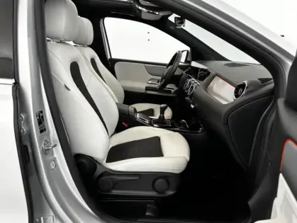 Photo 25 Mercedes Classe B 180 d Style Line 5p