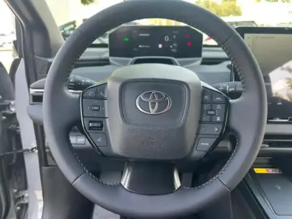 Photo 13 Toyota C-HR Design Grande Autonomie 77 kWh 224ch