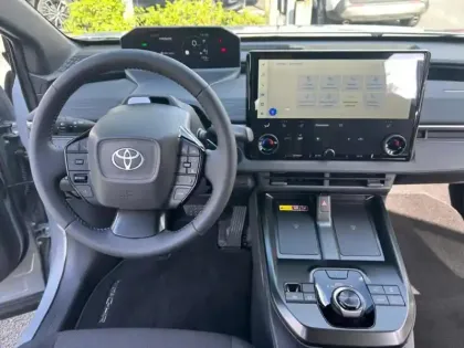 Photo 10 Toyota C-HR Design Grande Autonomie 77 kWh 224ch