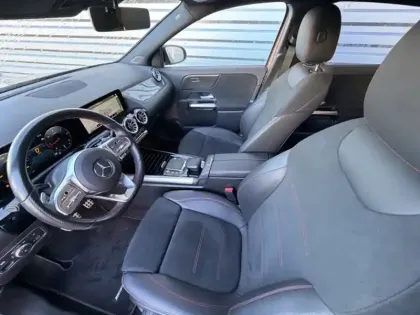 Photo 8 Mercedes GLA 200 d AMG Line