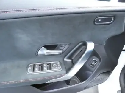 Photo 5 Mercedes CLA Gén. II (X118) Ph2 AMG Line 5