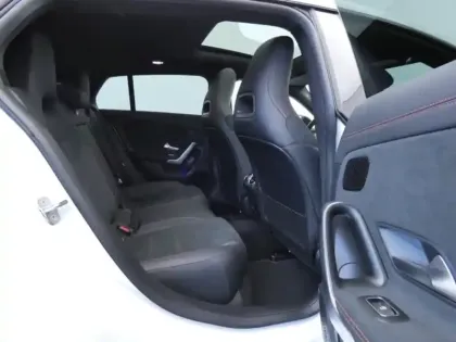 Photo 10 Mercedes CLA Gén. II (X118) Ph2 AMG Line 5