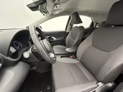 Photo 18 Toyota Yaris Hybride 116h Dynamic