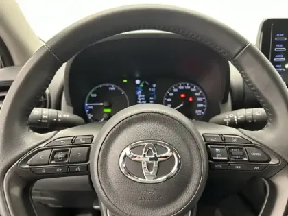Photo 13 Toyota Yaris Hybride 116h Dynamic