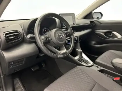 Photo 17 Toyota Yaris Hybride 116h Dynamic