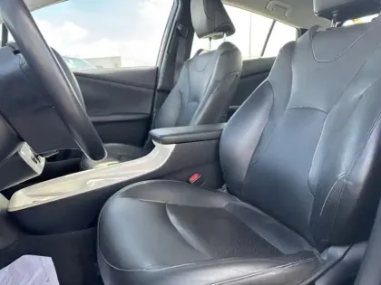 Photo 17 Toyota Prius Lounge 1.8 122 ch