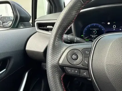 Photo 11 Toyota Corolla Hybride 2.0L 196h GR Sport