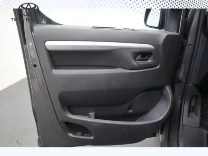 Photo 11 Toyota Proace Cab Approf Medium 2.0 140 BVA Start Conf