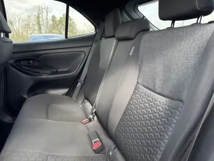 Photo 18 Toyota Yaris Hybride 1.5 HYBRID 116H DESIGN