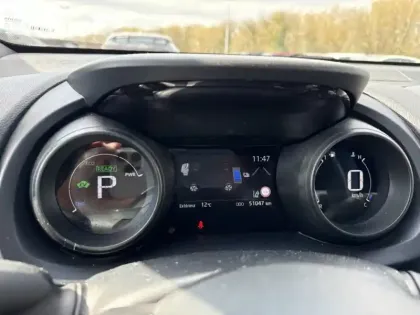 Photo 19 Toyota Yaris Hybride 1.5 HYBRID 116H DESIGN