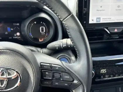 Photo 11 Toyota Yaris Hybride 1.5 HYBRID 116H DESIGN