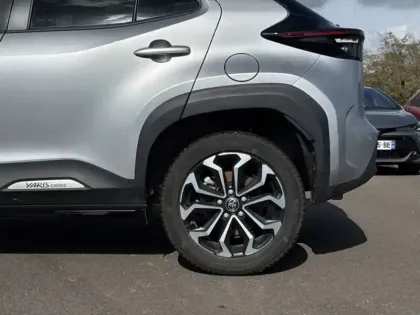 Photo 8 Toyota Yaris Hybride 1.5 HYBRID 116H DESIGN