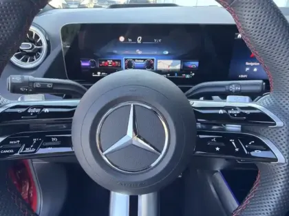 Photo 14 Mercedes GLA 200 d AMG Line