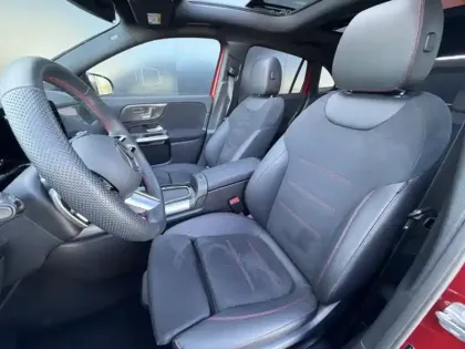 Photo 8 Mercedes GLA 200 d AMG Line