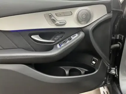 Photo 12 Mercedes Classe GLC SUV 300de 4MATIC AMG Line